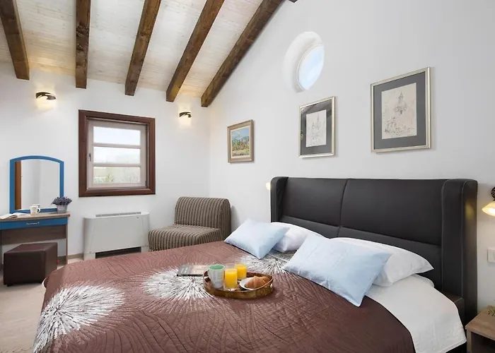 Vignara By Briskva * 라빈